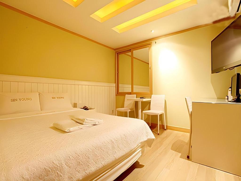 Sinyoung Motel Seoul Luaran gambar