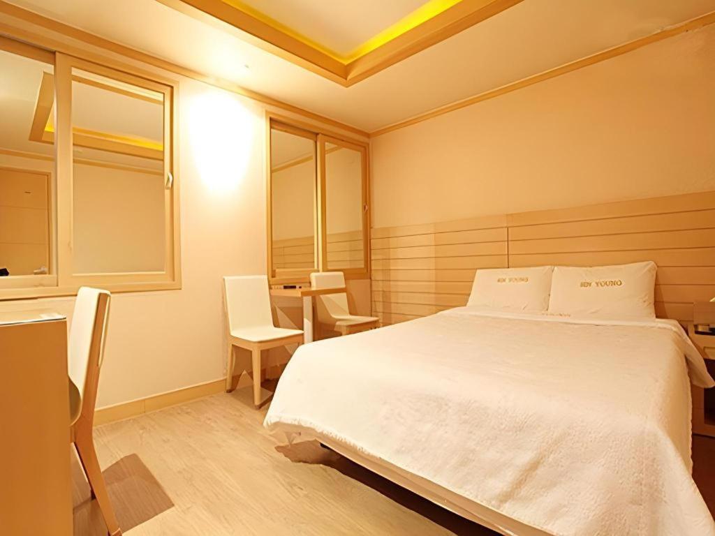 Sinyoung Motel Seoul Luaran gambar