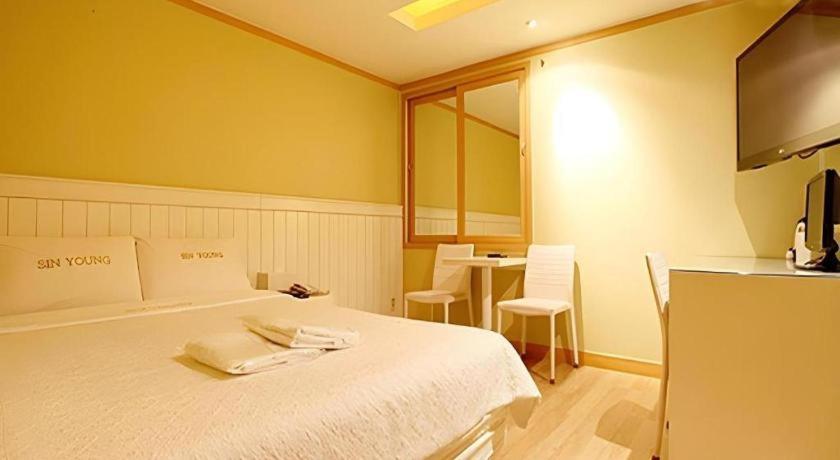Sinyoung Motel Seoul Luaran gambar