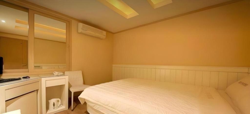 Sinyoung Motel Seoul Luaran gambar